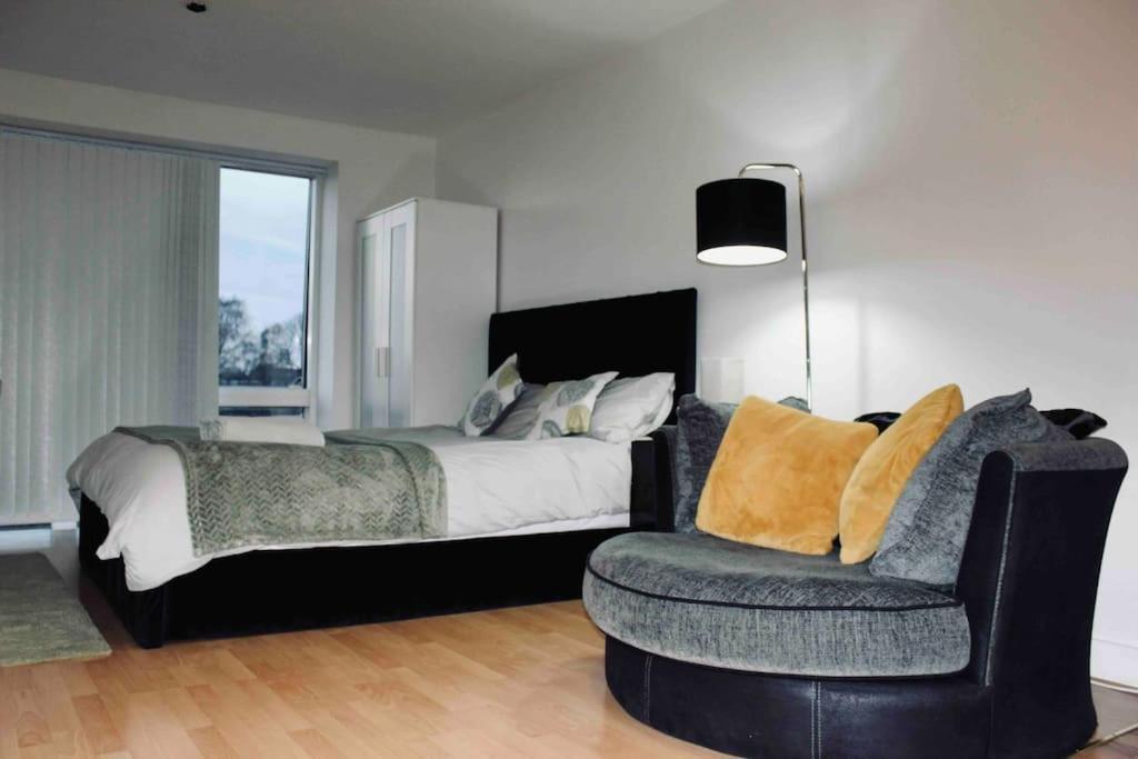 Modern City Central Studio Apt เบอร์มิงแฮม ภายนอก รูปภาพ
